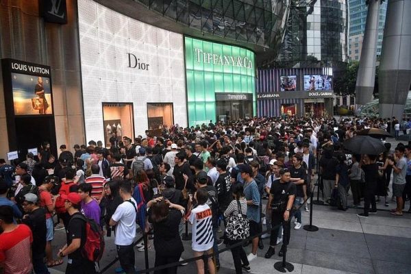 Hợp tác với công ty khác trong Growth Hacking