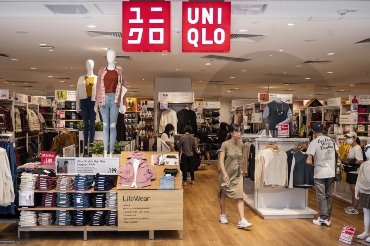 UNIQLO là thương hiệu thời trang nổi tiếng đặt tên theo phương pháp chơi chữ