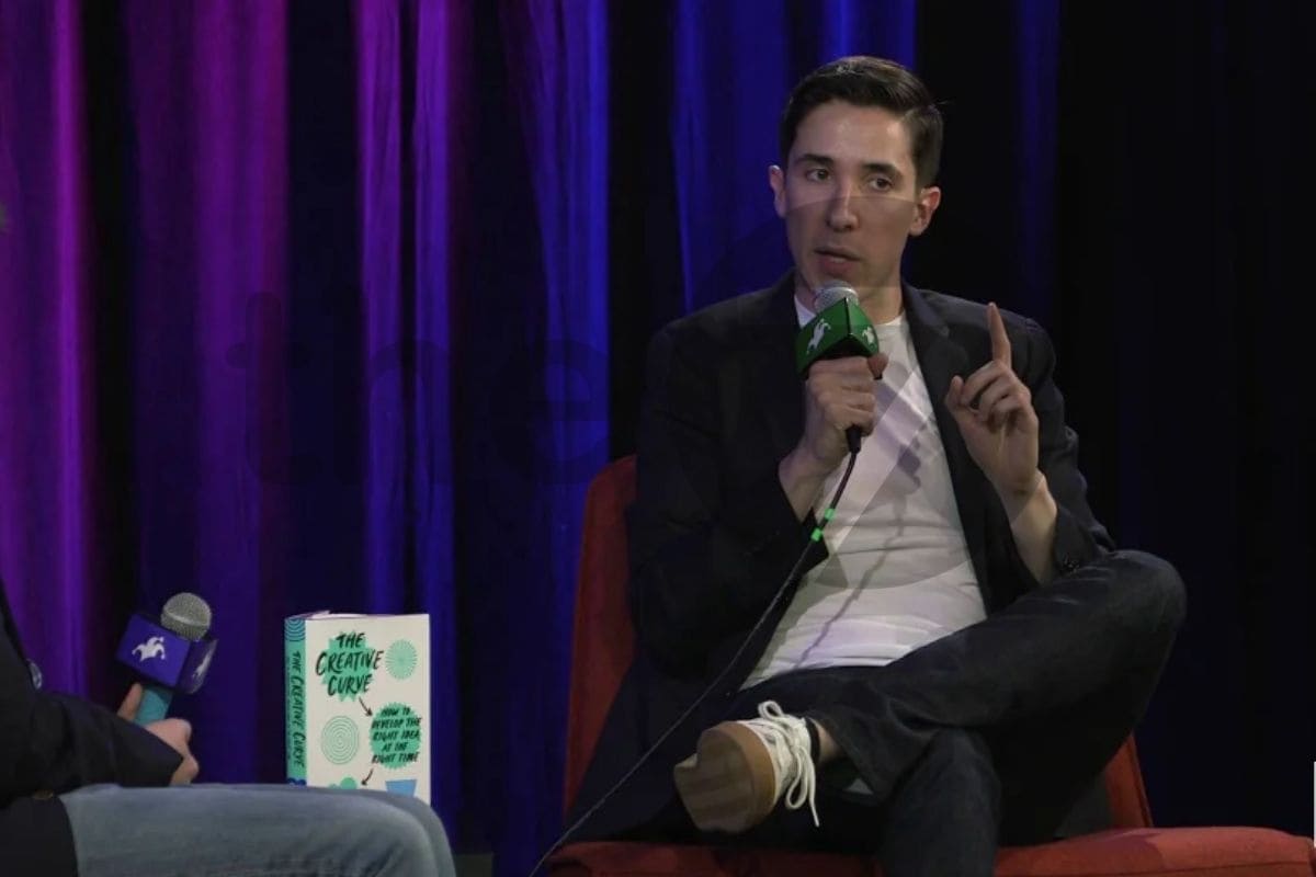 Allen đã trở nên nổi tiếng với chiến lược xây dựng thương hiệu cá nhân