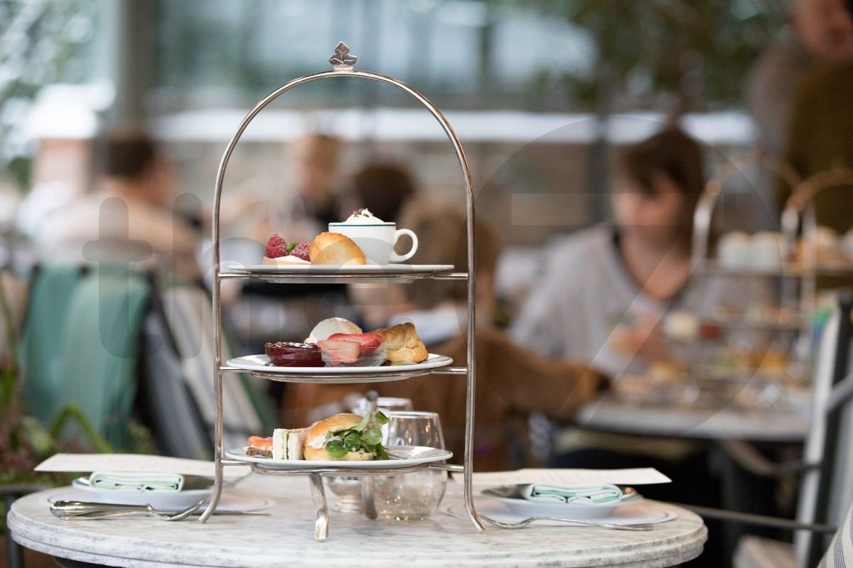 Một không gian phỏng vấn thoải mái với đồ ăn nhẹ sẽ giúp người tham gia chia sẻ nhiều thông tin hơn