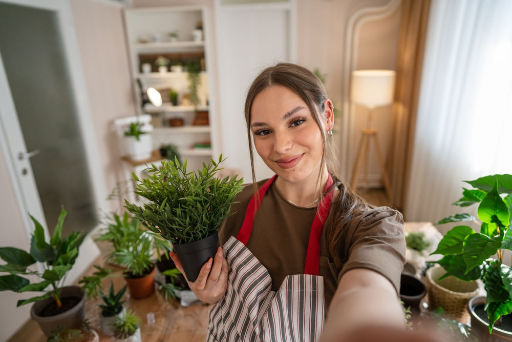 Nội dung tạo ra bởi người dùng (UGC)