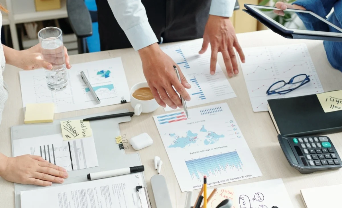 Dung lượng thị trường là yếu tố cốt lõi mà doanh nghiệp cần cân nhắc khi đánh giá tiềm năng của các kênh bán hàng. Nguồn DragonImages